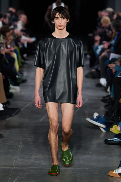 Look 35